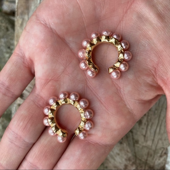 Anthro Carissa Pink Pearl Cuff Earrings - Picture 6 of 6